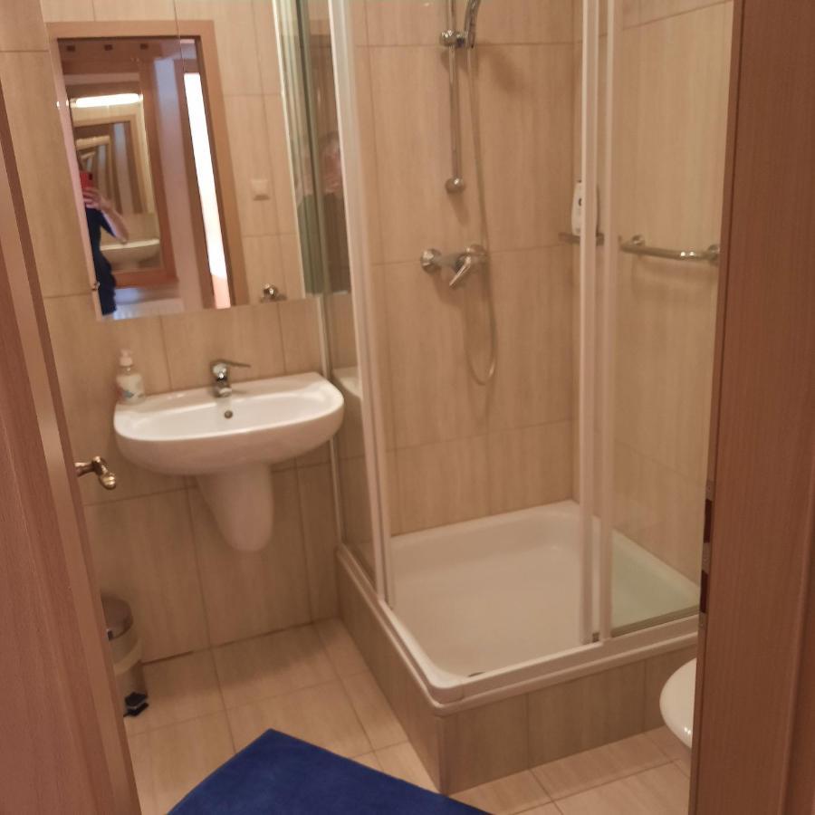 Kata Apartman Appartamento Bük Esterno foto